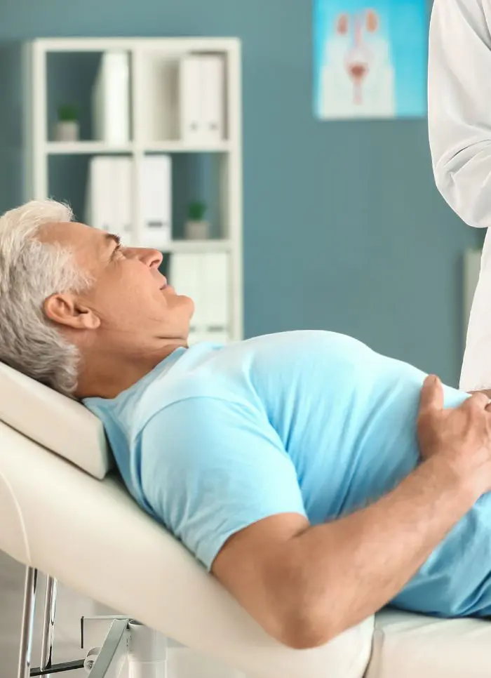 Cuidados y síntomas en enfermedades en adultos mayores hombres, urologo, dr edgar beltrán, cdmx